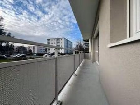 location appartement 2 pièces à saint-sébastien-sur-loire (44230) : à louer 2 pièces / 48m