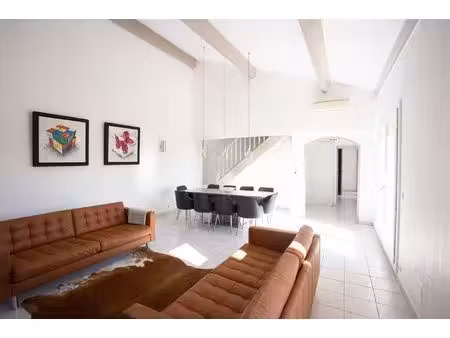superb duplex in a residence with swimming pool.