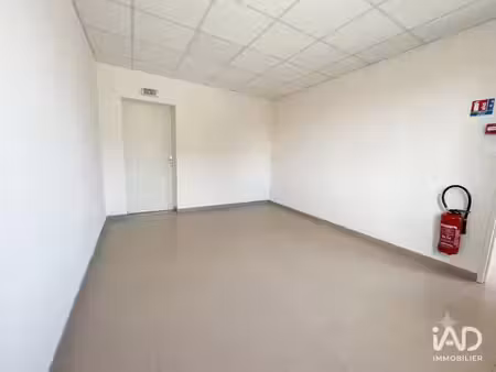 location commerce 210 m² à la chevallerais (44810)