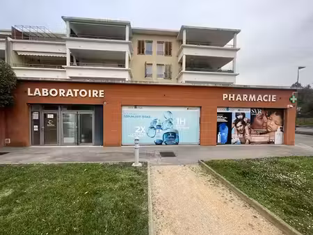 location locaux professionnels 4 pièces 114 m² à aix-en-provence (13090)  1 690 €