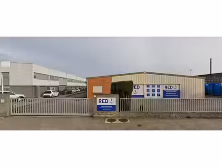 vente local d'activités 943 m²