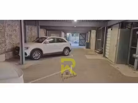 murs et fonds local d'activités