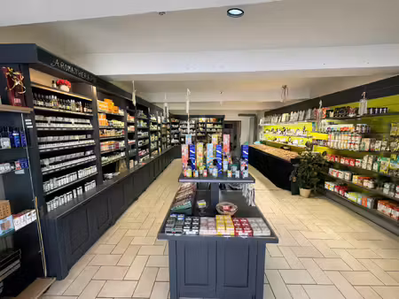location commerce 1 pièce 123 m² à agen (47000)