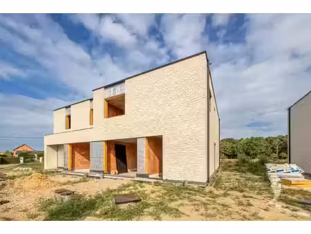 huis te koop in begijnendijk met 3 slaapkamers