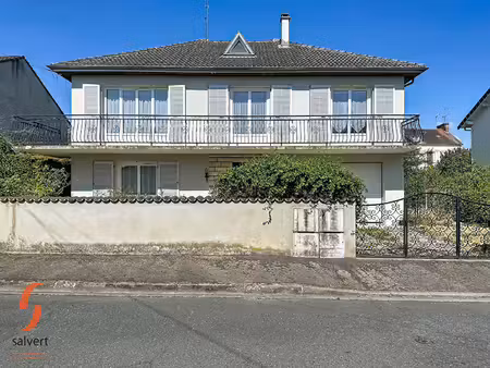 a vendre maison 4 chambres  jardin  classée d