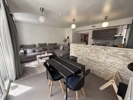 appartement 2 chambres + emplacement !! construction 2014 !!
