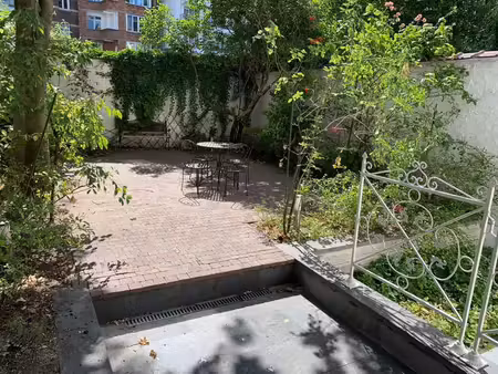 magnifique appartement meuble et equipe 120m2 + jardin 70m2