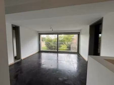 magnifique appartement 2 chambres avec jardin