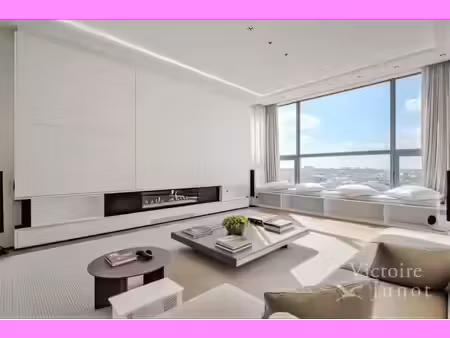 louise : penthouse exceptionnel de 3 chambres + bureau