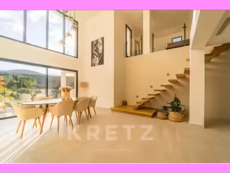 maison de luxe à vendre dans le quartier est