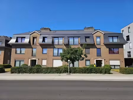 ruim 2 slpk appartement met garage en grote zolder