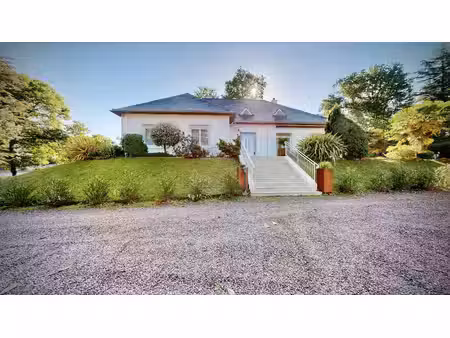 belle maison familiale rénovée – 215 m² – 5 500 m² de jardins paysagers – proche redon