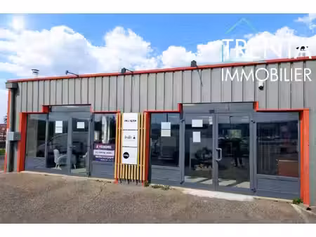 local commercial idéalement situé – zone de l'oasis à pus