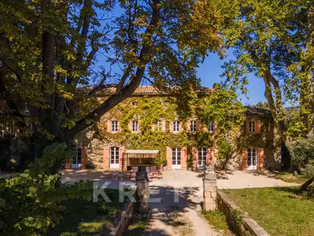 château à vendre à villeneuve-lès-avignon