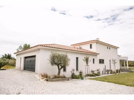 vente maison neuve 5 pièces 125 m² à saint-rémy-de-provence (13210)  993 900 €