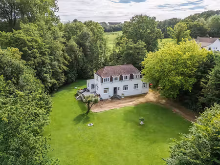 villa à vendre avec terrasse et 3 chambres   lasne (vbe53052)
