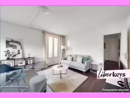 grand t2 vendu loué à saint-ouen – cour privative et double cave