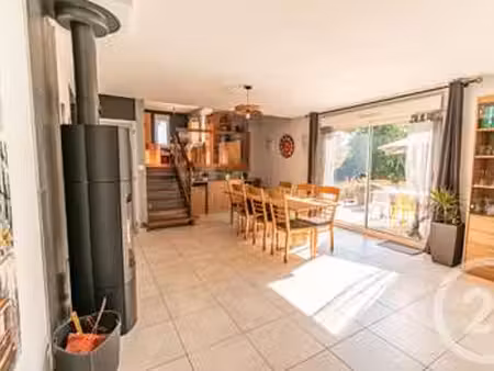 vente maison à laval (53000) : à vendre / 185m² laval