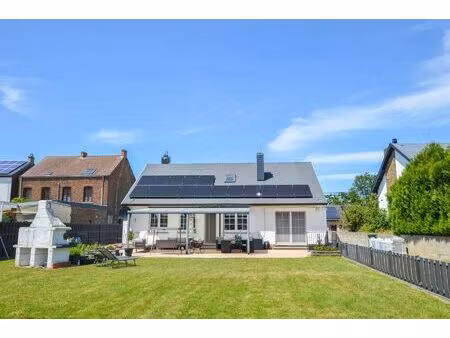 villa à vendre à rue d'oignies 167 aiseau-presles (vbe53291)