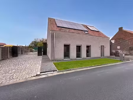 maison à vendre à centiemhoekstraat 1 houthulst (rbw62300)