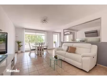 appartement t3 de 67 m² à marseille 13005  rue jules gontard