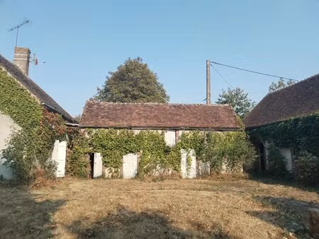 corps de ferme à rénover – trois habitations – terrain de 6 836 m²