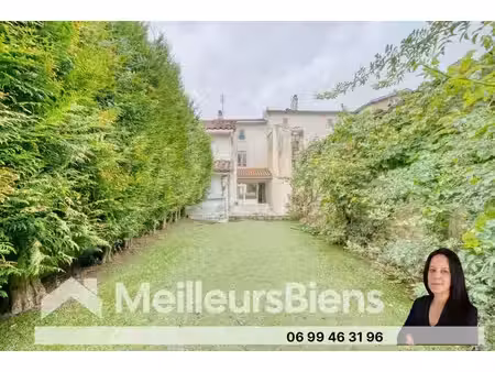 maison de ville 3 chambres avec jardin à jonzac