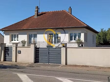 pavillon entièrement rénové – 93 m² – nevers