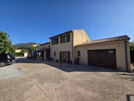 cruas - villa familiale dans quartier résidentiel