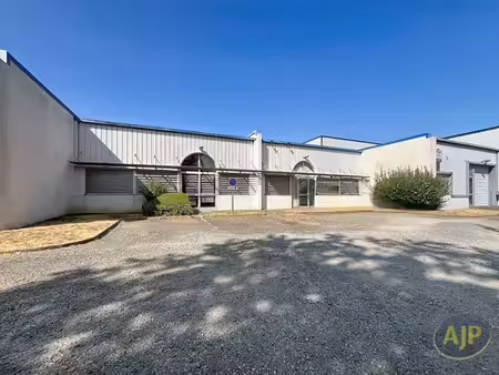 en vente local commercial 195 8 m² – 230 560 € |segré