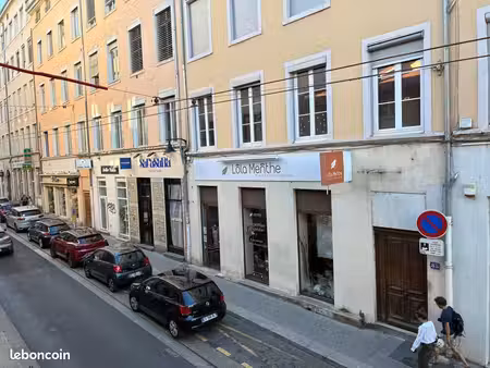 appartement 2 pièces 81 m²