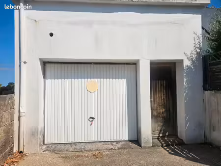benodet  garage 30 m2 à 150m du port