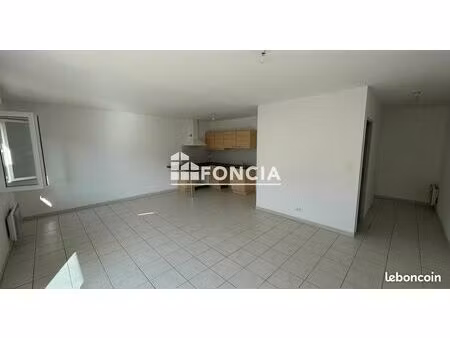 exclusivité carpentras – appartement t3 de 71 m² avec grand séjour et climatisation révers
