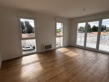 appartement t2 neuf 48 m² avec balcon & parking