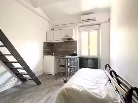 studio 1 pièce 14 m²