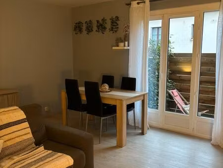 studio meublé de 28 9 m² avec terrasse – vernouillet (78)