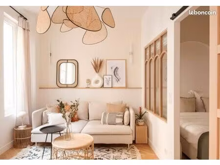 studio 32 m² · auxerre · centre-ville · 675 (cc + chauffage et eau froide) · balcon 5 m²