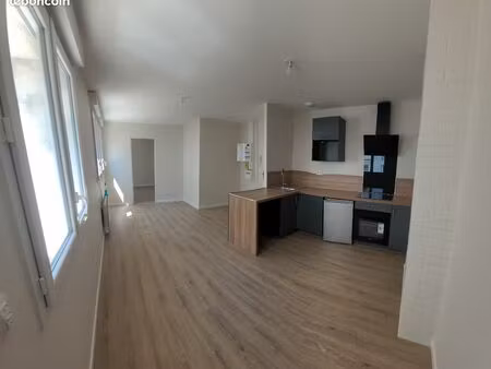 à louer – t2 de 36 m² entièrement rénové – centre-ville de châtellerault – dpe c