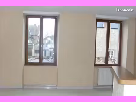 appartement t3  centre ville ducey