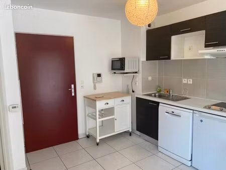 appartement lumineux 34 75 m² à sète