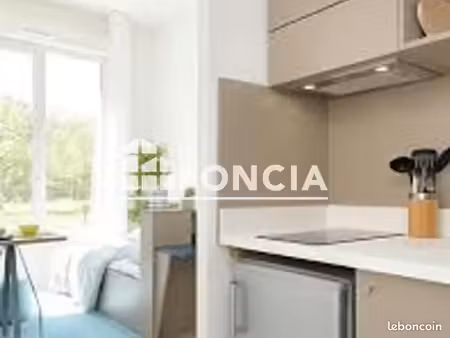 studio 1 pièce 24 m²