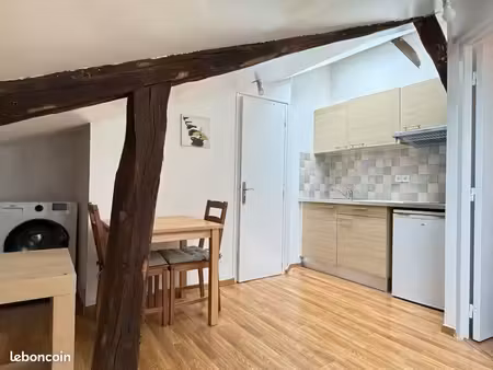 studio meublé refait à neuf  18m au sol  éligible apl  parking facile