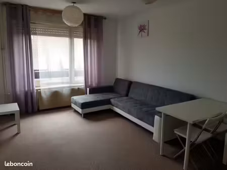 loue studio meublé