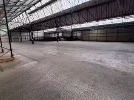 local 200 m² - meaux