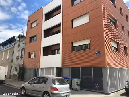 chu - ile de nantes