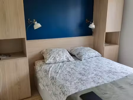 maison t3 meublée avec mezzanine – 1 050 /mois cc – bail durée 10 mois