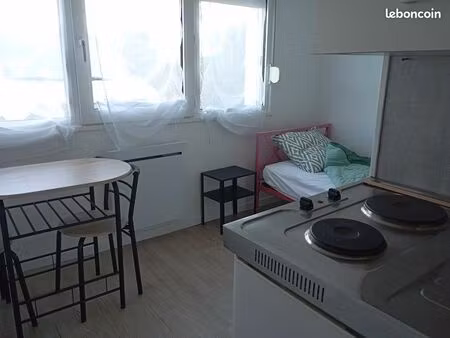 studio meuble