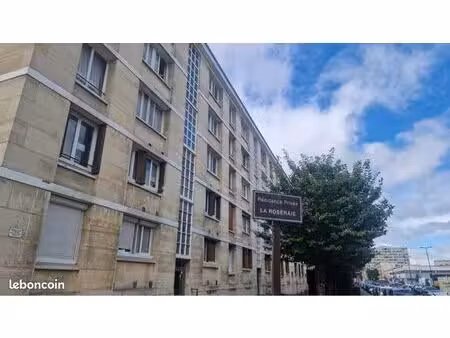 deux pièces à la roseraie