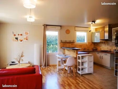 lumineux f2 de 56m² meublé avec jardin (calme et sans vis-à-vis) quartier la mare jarry