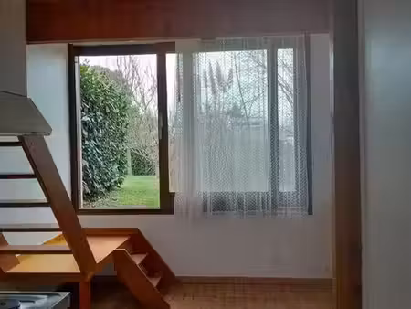 location appartement 1 pièce 18 m² à guyancourt (78280)